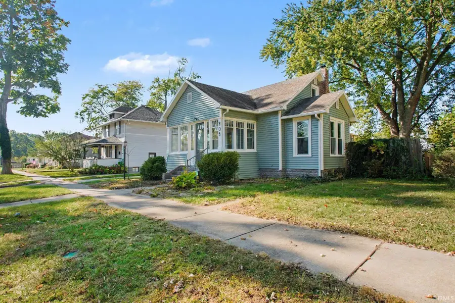 203 Kenyon Avenue, Elkhart, IN 46516 - #2