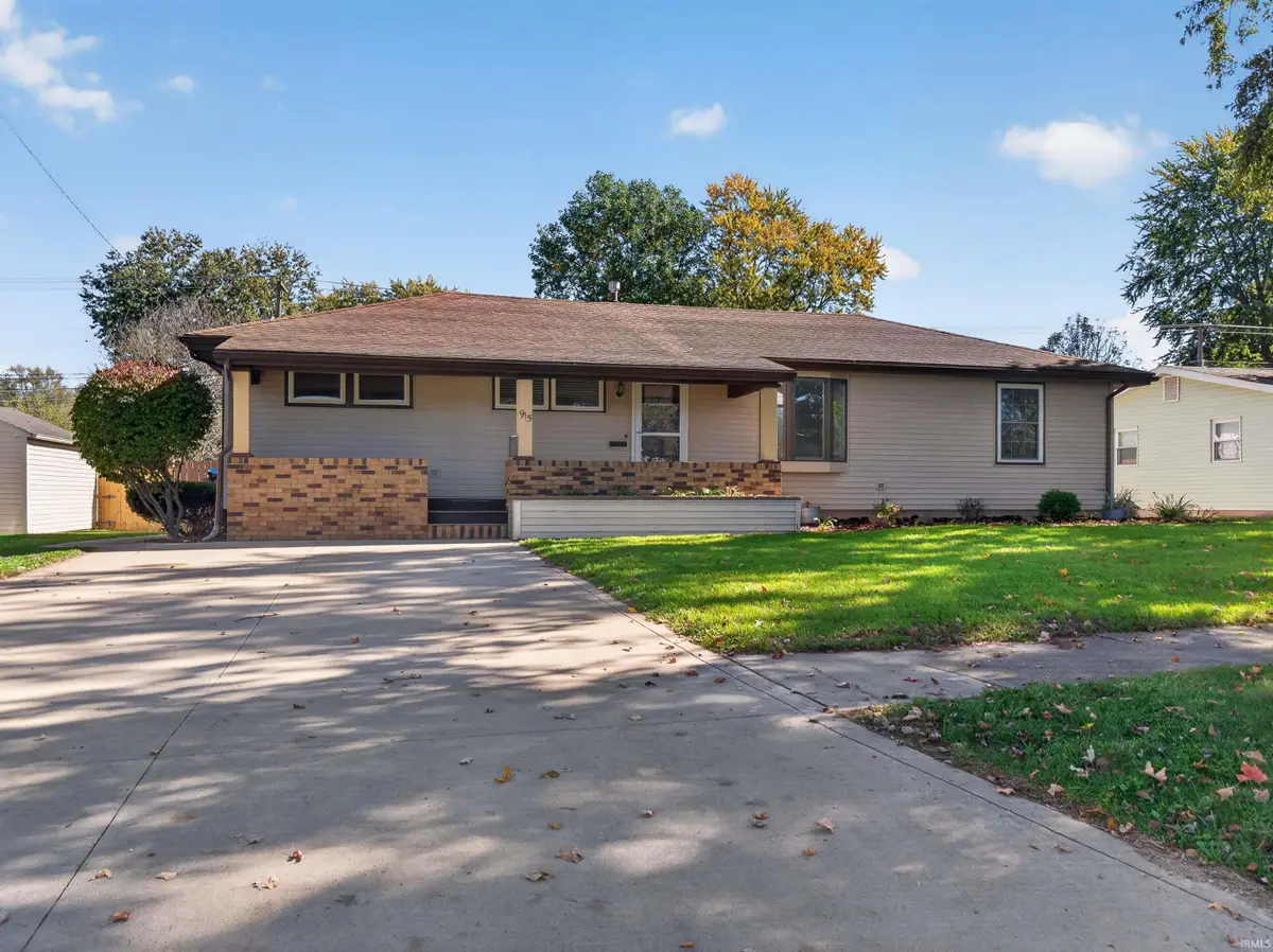 915 Koehlinger Drive, New Haven, IN 46774 - #1