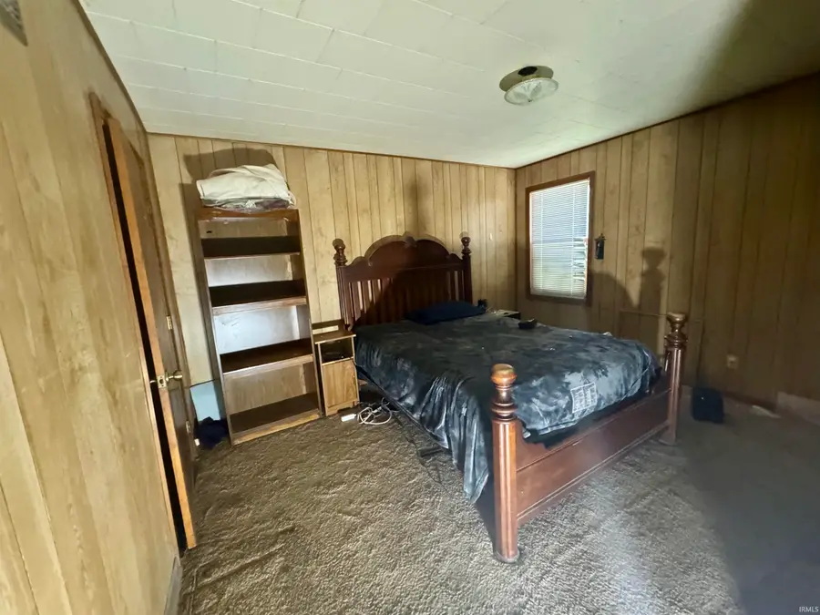 1633 N 11th Street, Vincennes, IN 47591 - #3