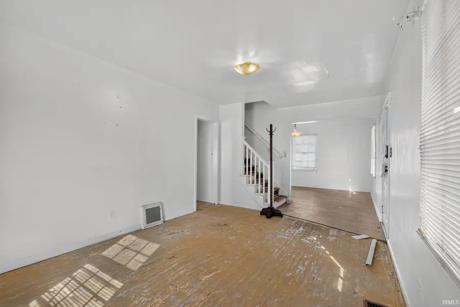 1211 S Evans Avenue, Evansville, IN 47713 - #3