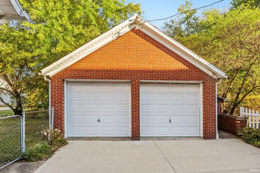 204 E 3rd Street, Huntingburg, IN 47542 - #2