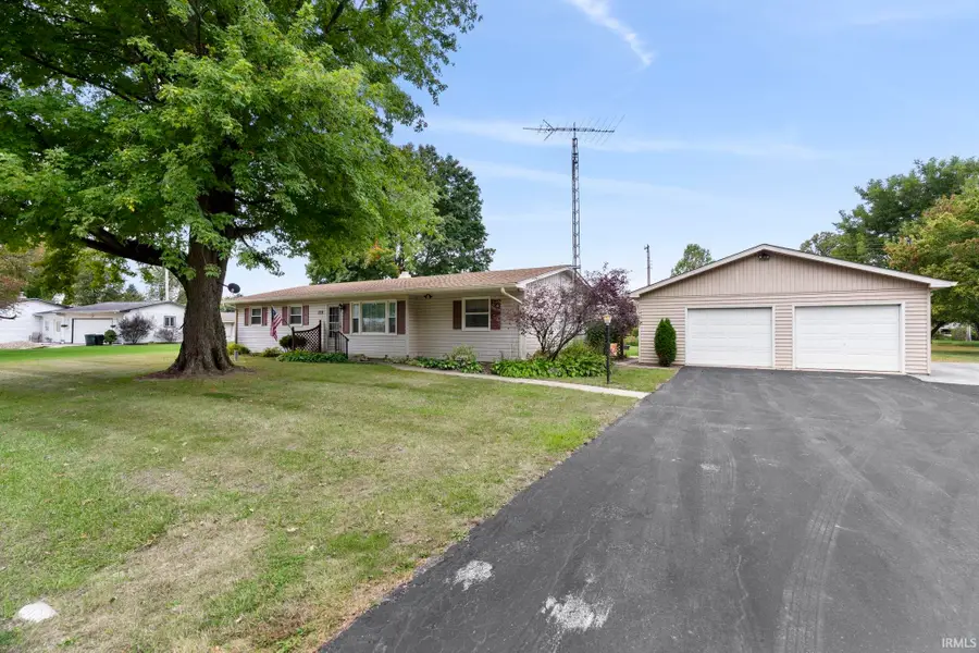 562 S Meadow Lane W Drive, Frankfort, IN 46041 - #2