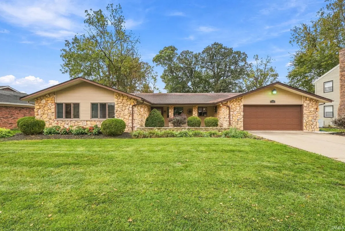 2215 W Woodmont Drive, Muncie, IN 47304 - #1
