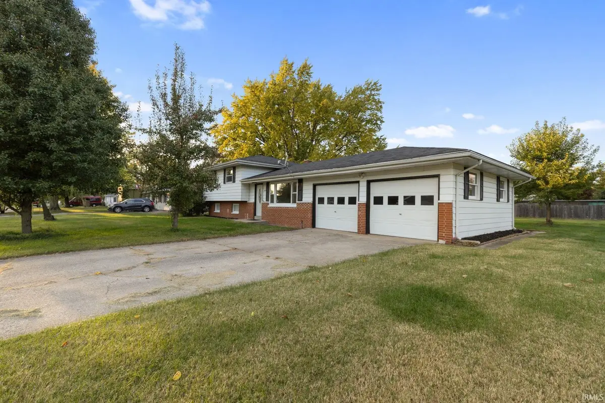 1004 Markle Avenue, Elkhart, IN 46517 - #1