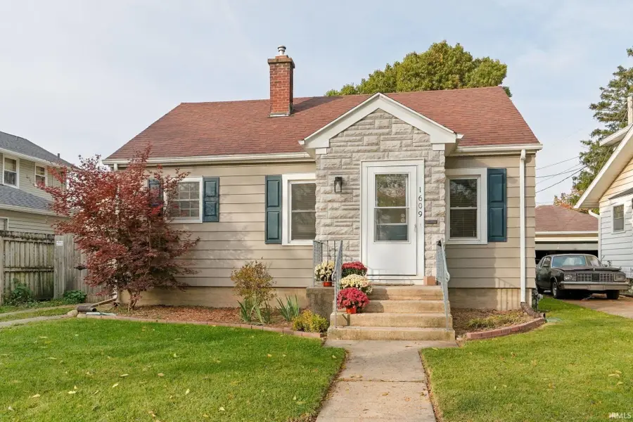 1609 Rumsey Avenue, Fort Wayne, IN 46808 - #2