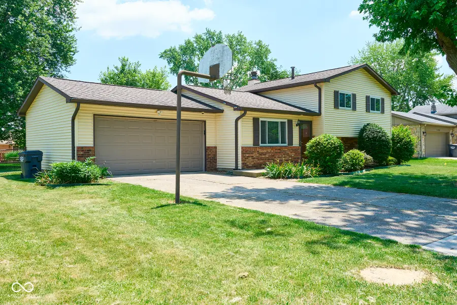 1165 Apple Valley Road, Greenwood, IN 46142 - Image #3