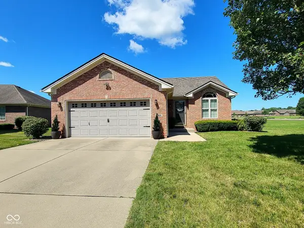5964 Woodland Parks Court, Columbus, IN 47201