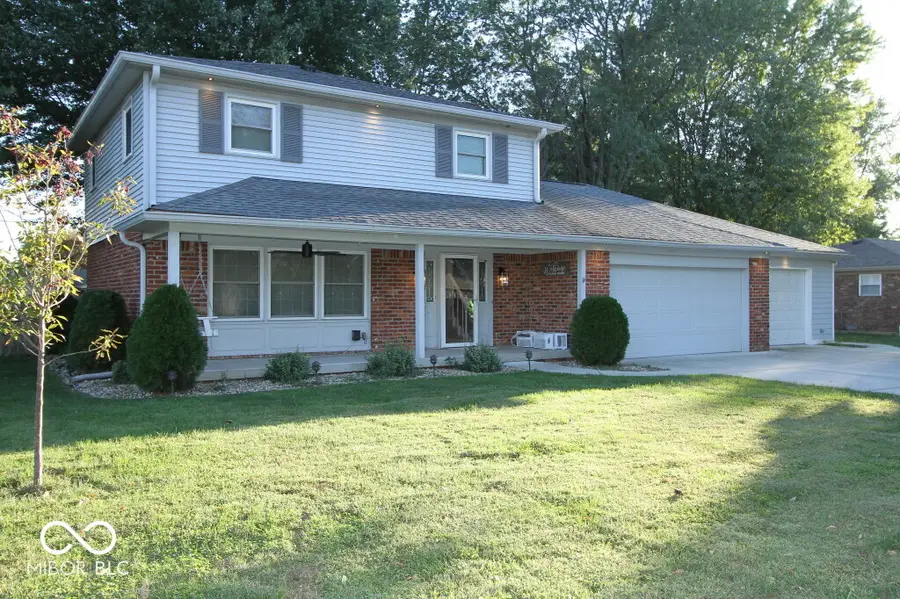 1045 Swinford Street, Shelbyville, IN 46176 - Image #2
