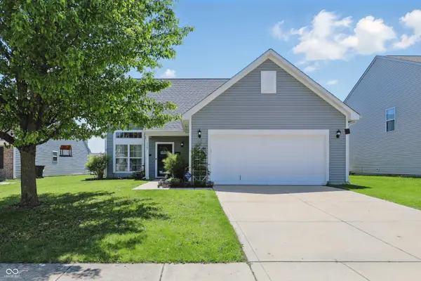 3341 Enclave Crossing, Greenwood, IN 46143