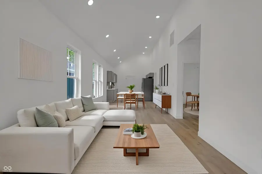 4234 Kingsley Drive, Indianapolis, IN 46205 - Image #2