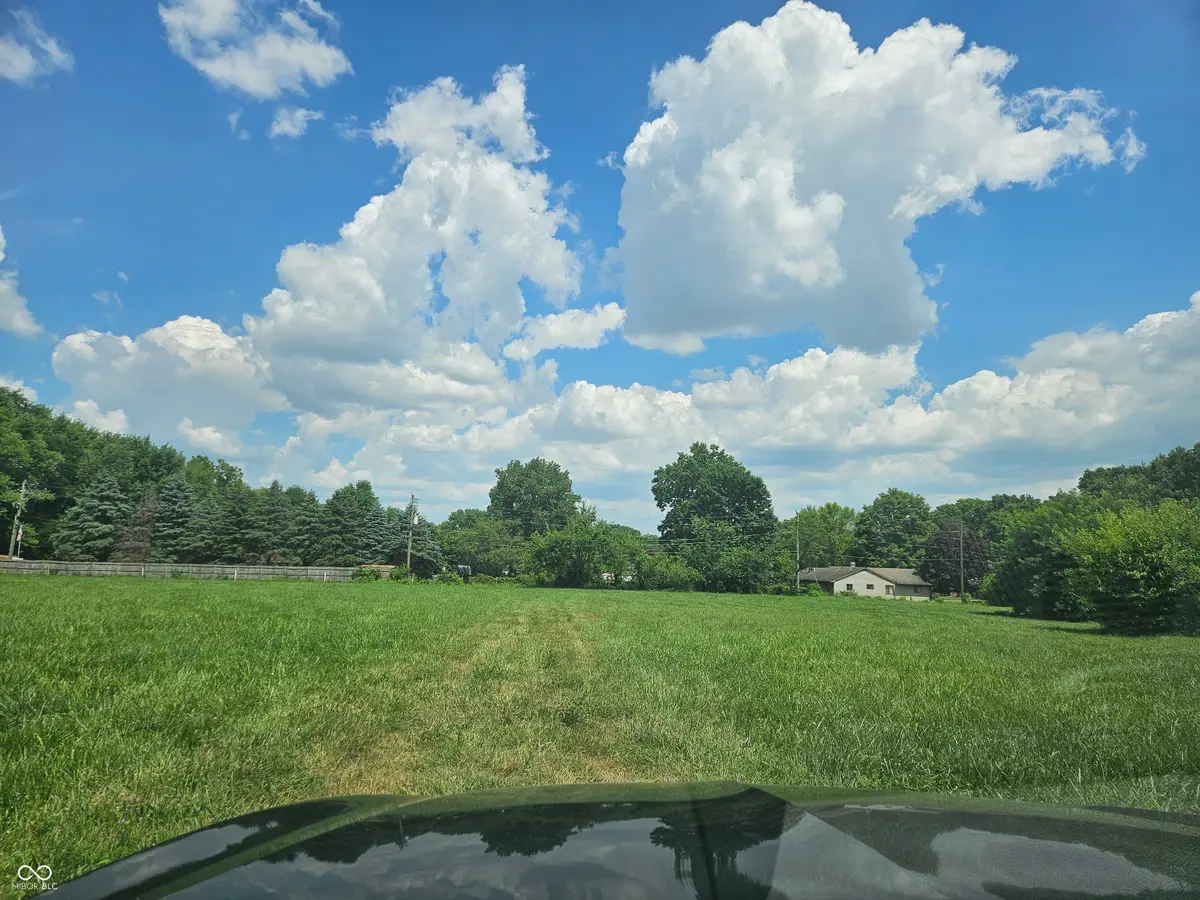 421 Bridgeport Road S, Indianapolis, IN 46231 - #1