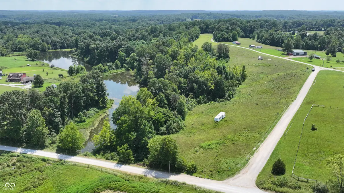 5746 N La Salle Estates Drive, Bloomfield, IN 47424 - #1