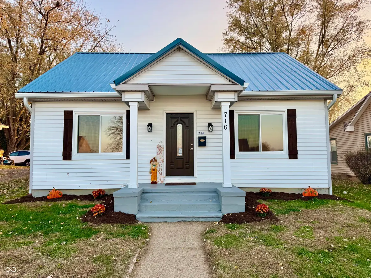 716 W Walnut Street, Brownstown, IN 47220 - Image #1