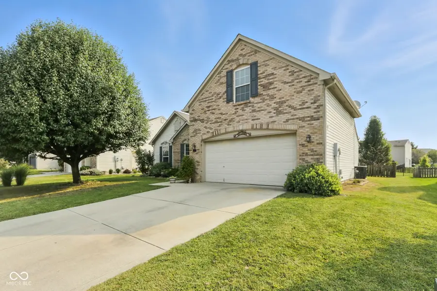 1085 Sycamore Court, Greenwood, IN 46143 - Image #3