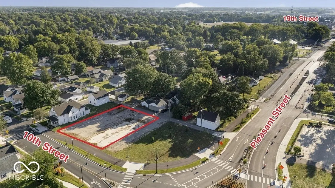 726 S 10th Street, Noblesville, IN 46060 - #1