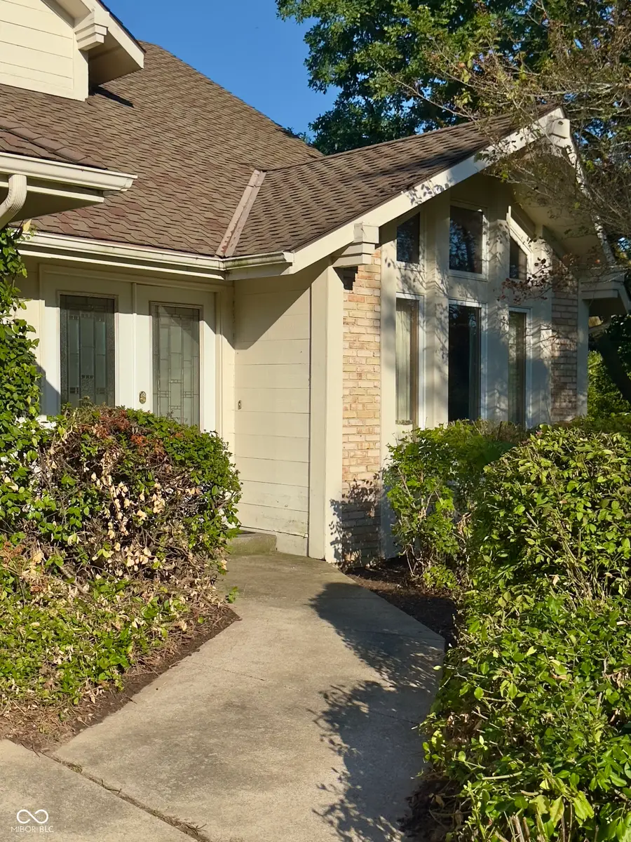 2806 Knightsbridge Place, Fort Wayne, IN 46815 - Image #2