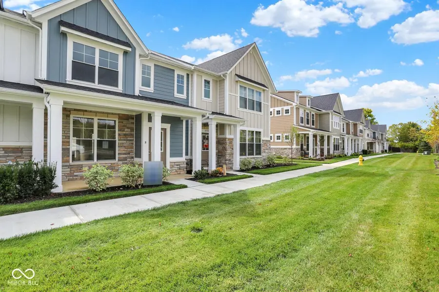 8558 Goldfinch Road, Brownsburg, IN 46112 - Image #3