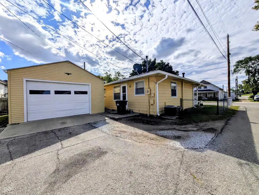 207 S Pleasant Street, Edinburgh, IN 46124 - #2