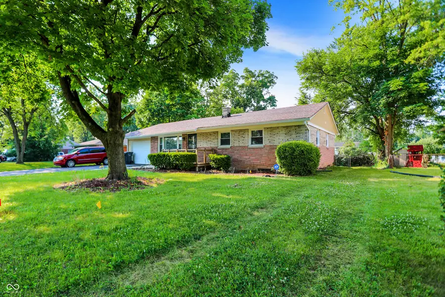 5907 Laurel Hall Drive, Indianapolis, IN 46226 - Image #2