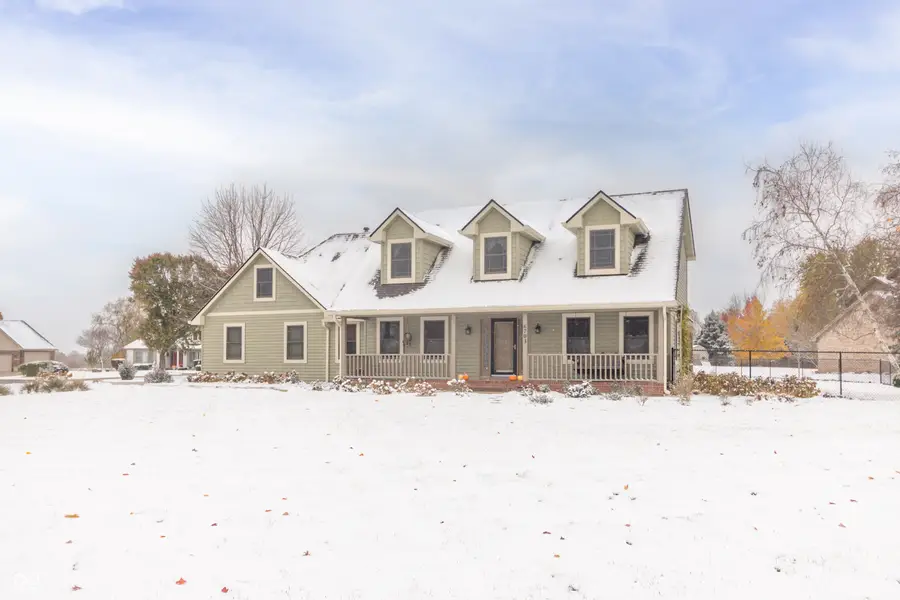 6703 W Suncloud Drive, New Palestine, IN 46163 - Image #2