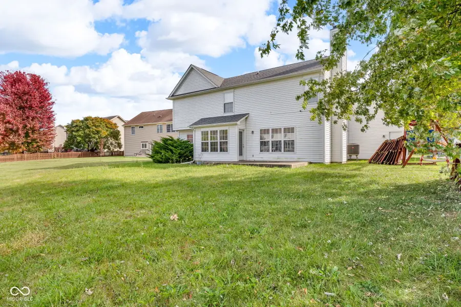 8626 Golden Falls Circle, Avon, IN 46123 - Image #3