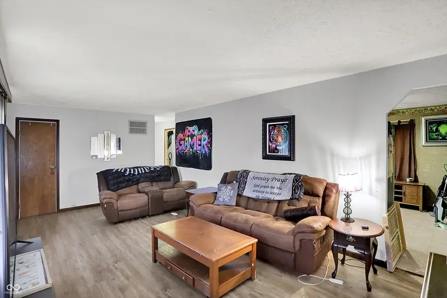 120 Totten Drive, Greenwood, IN 46143 - Image #3