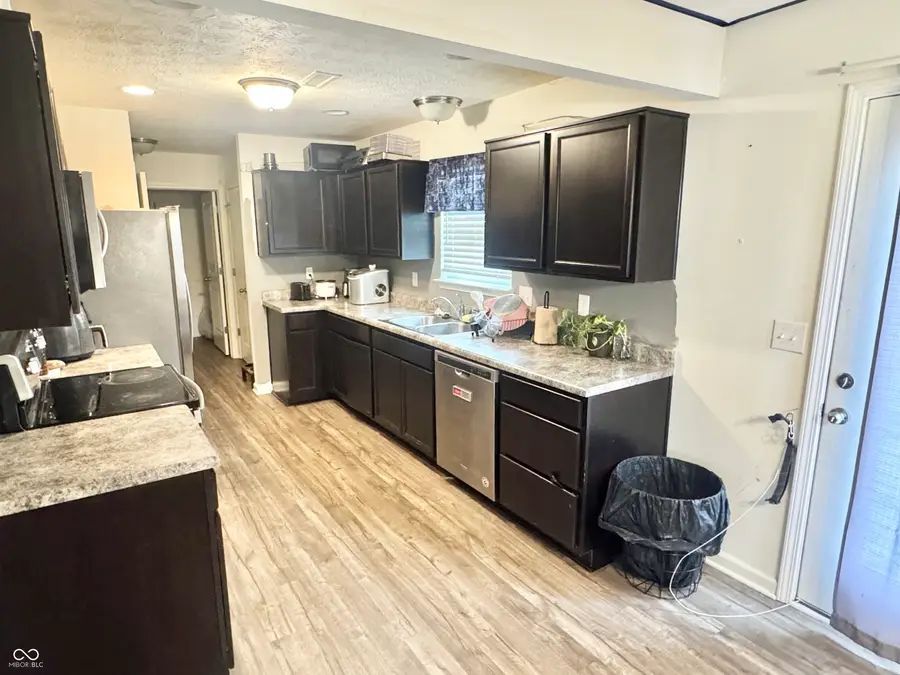 6425 Avacado Drive, Indianapolis, IN 46217 - Image #3