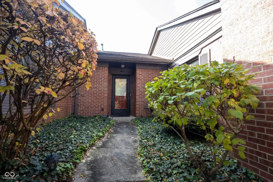 5344 Thicket Hill Lane, Indianapolis, IN 46226 - Image #3