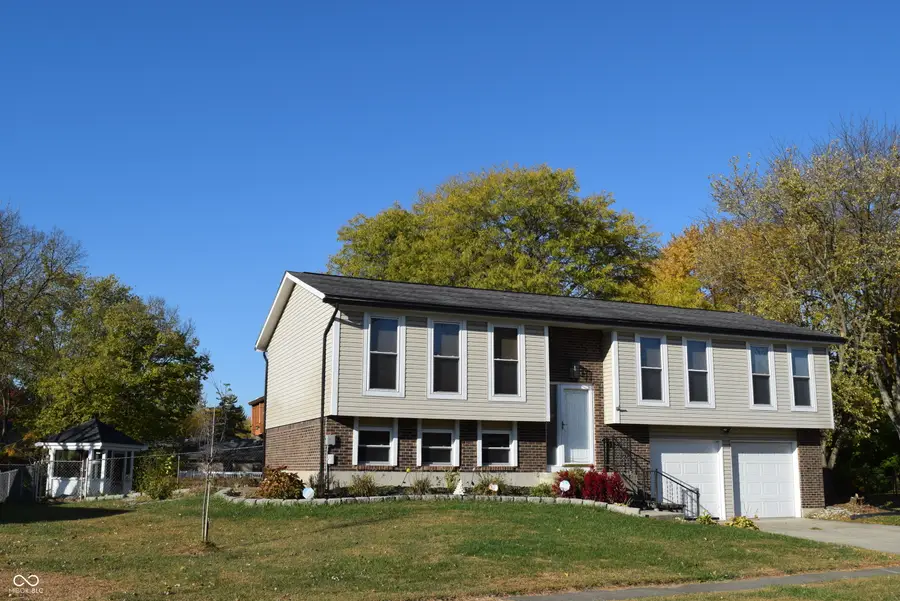 8059 Harvest Lane, Indianapolis, IN 46256 - Image #2