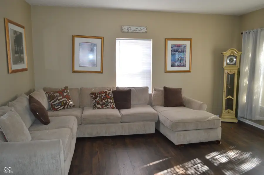 5957 N Attleburg Drive, McCordsville, IN 46055 - Image #2