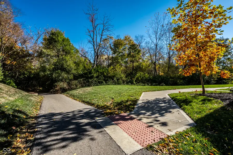 345 Wakefield Way, Zionsville, IN 46077 - Image #3