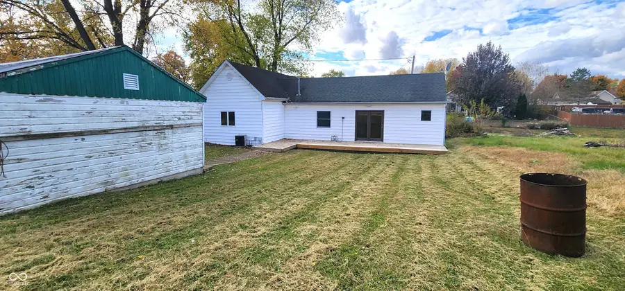 955 E Washington Street, Knightsville, IN 47857 - Image #2