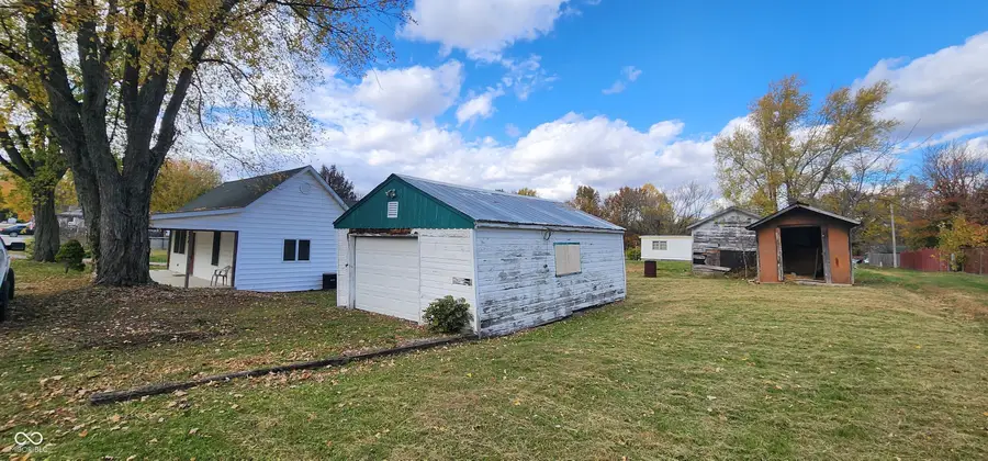 955 E Washington Street, Knightsville, IN 47857 - Image #3