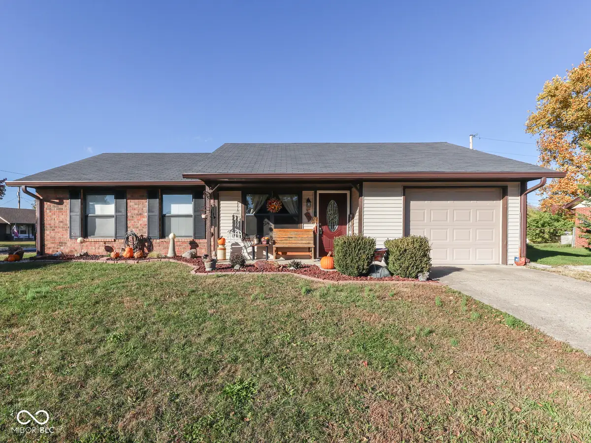 510 Greensprings Drive, Whiteland, IN 46184 - Image #1