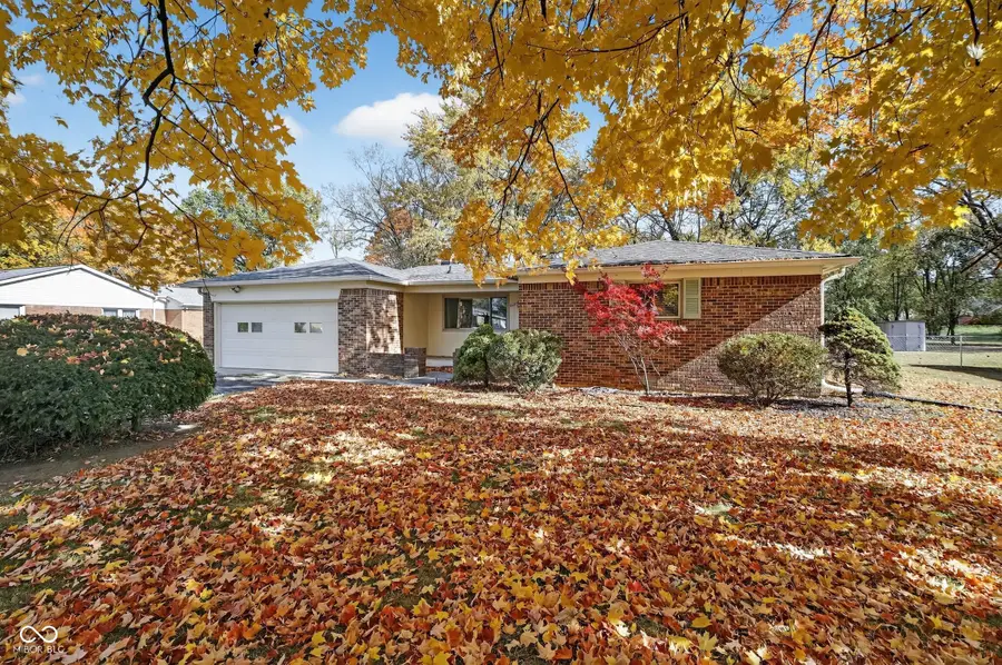 8073 Wallingwood Drive, Indianapolis, IN 46256 - Image #2