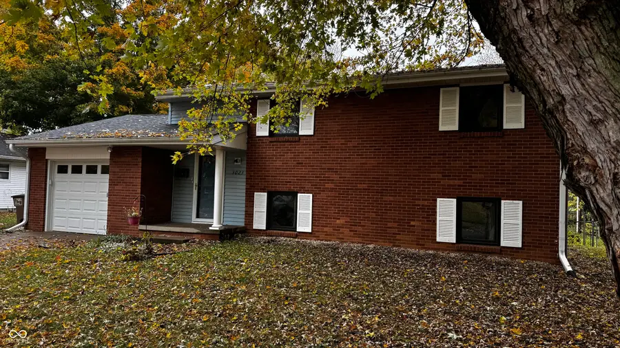 3023 Fairlawn Drive, Columbus, IN 47203 - Image #2