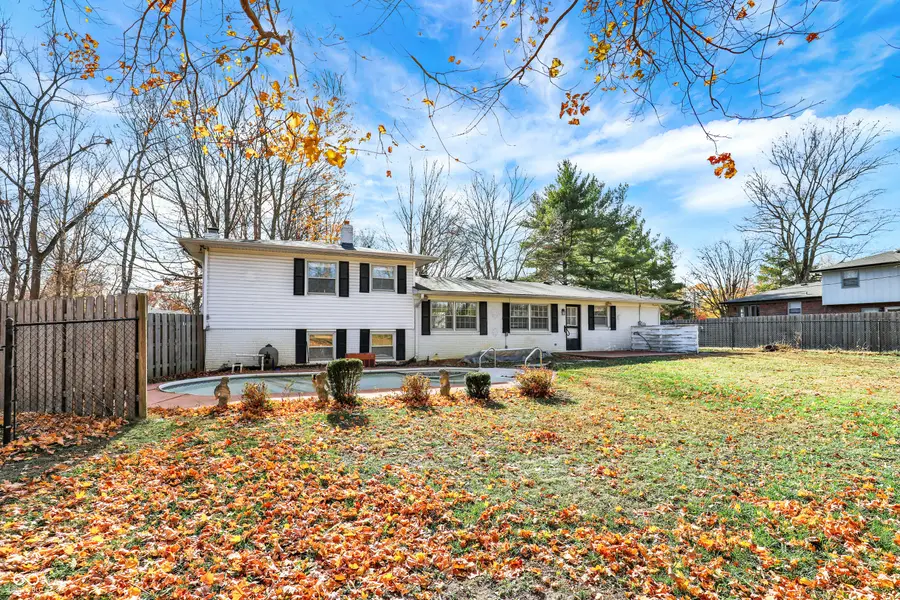 2706 Lakewood Drive N, Carmel, IN 46280 - Image #2