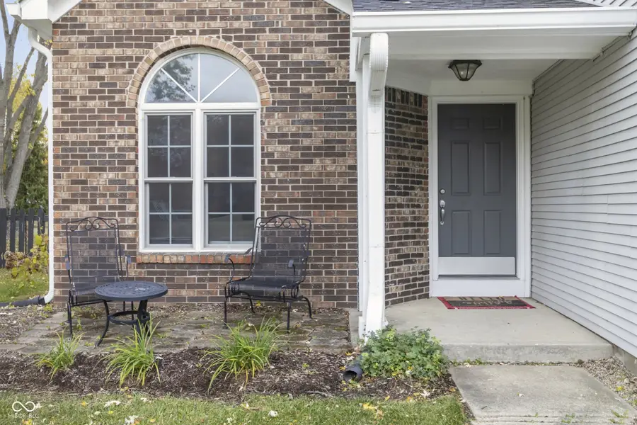 7403 Pebblebrook W Drive, Indianapolis, IN 46236 - Image #2
