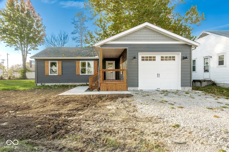 521 W Maple Street, Austin, IN 47102 - Image #3