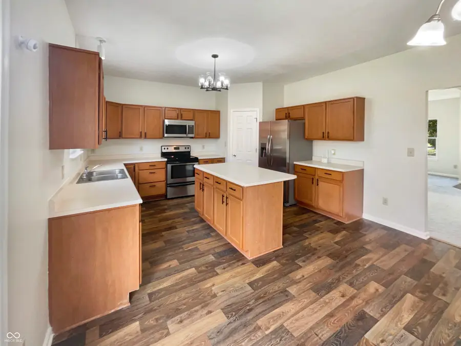 11628 Stoeppelwerth Drive, Indianapolis, IN 46229 - Image #2