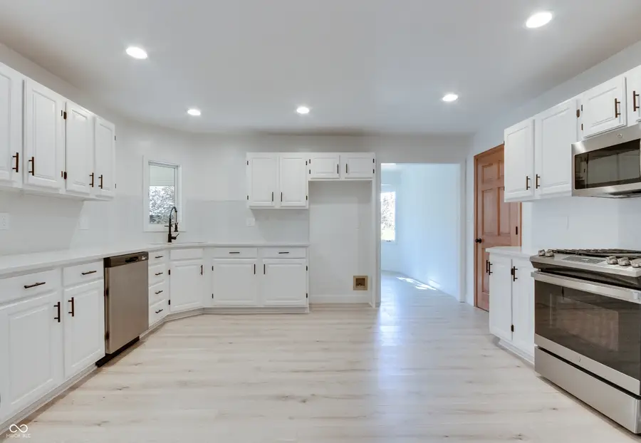 1931 Lakeside Lane, Indianapolis, IN 46229 - Image #2