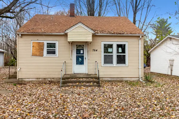 764 W Bellevue Avenue, Scottsburg, IN 47170