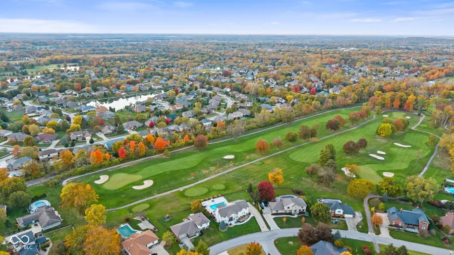 2430 Woodsway Drive, Greenwood, IN 46143 - Image #2