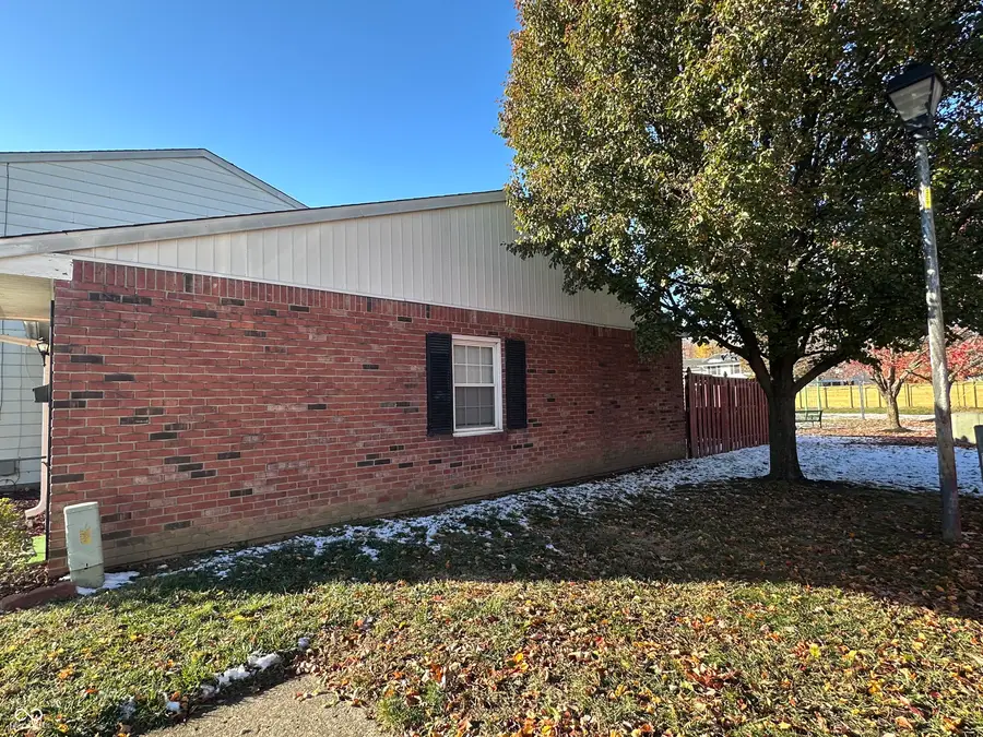 714 Southfield Court, Indianapolis, IN 46227 - Image #2