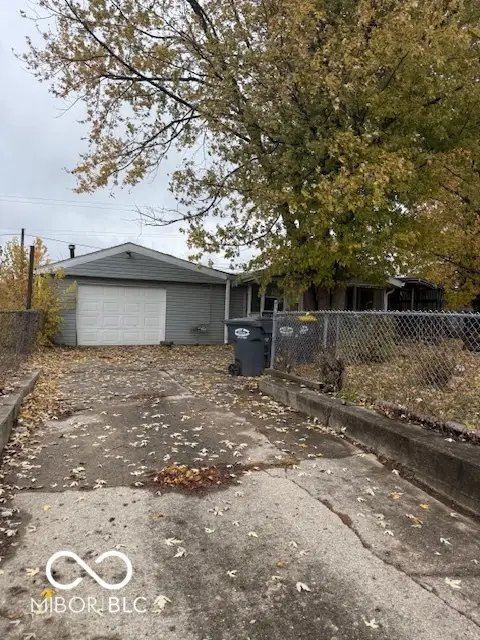 508 Andover Road, Anderson, IN 46013