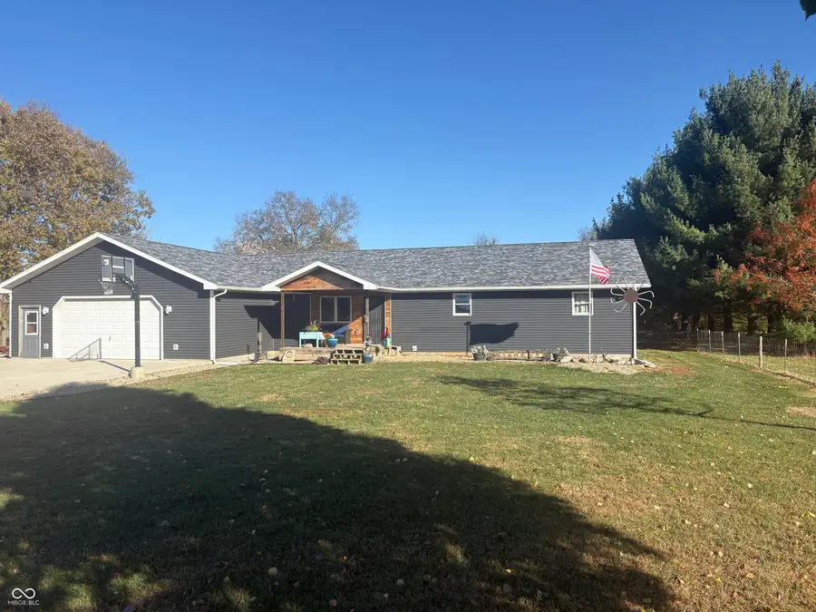 908 S Division Street, Cayuga, IN 47928 - Image #2