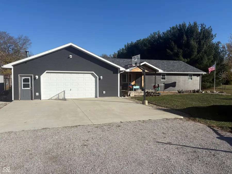 908 S Division Street, Cayuga, IN 47928 - Image #3