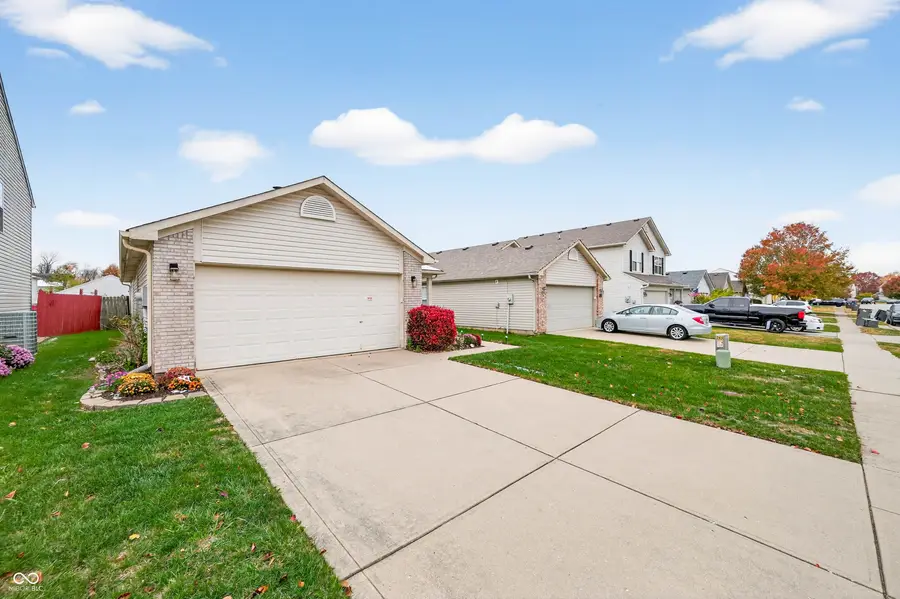 8138 Maple Stream Boulevard, Indianapolis, IN 46217 - Image #3
