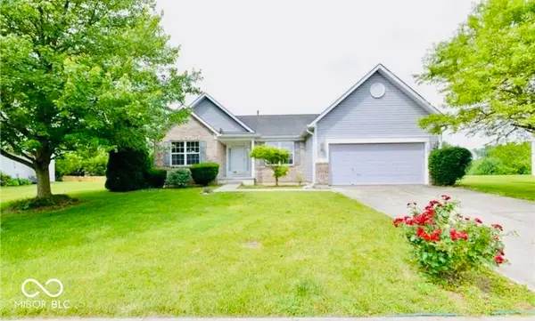 1527 Royal Lake Circle, Indianapolis, IN 46228