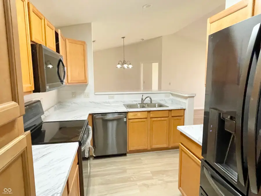 9820 Legends Creek Drive, Indianapolis, IN 46229 - Image #3